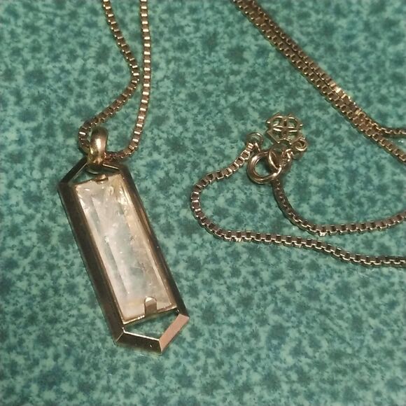 Vintage Ann Taylor Gold-tone Clear Emerald Cut Crystal Long Crystal Necklace - Picture 5 of 10